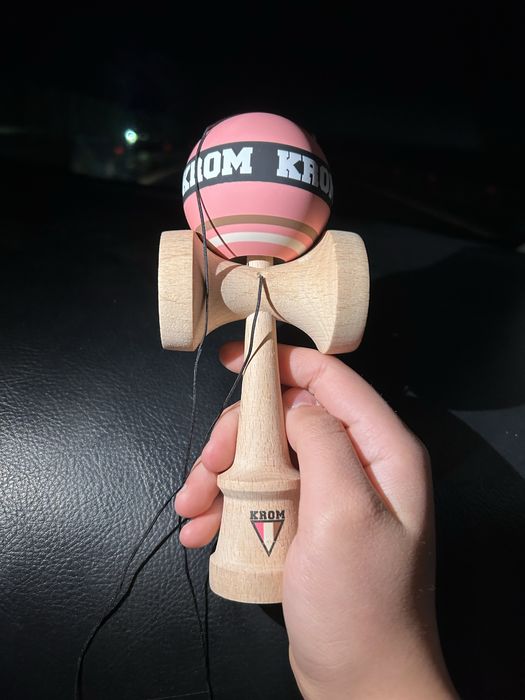 Kendama KROM Strogo