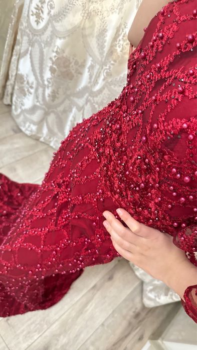 Платье вечернее, в отличном состоянии