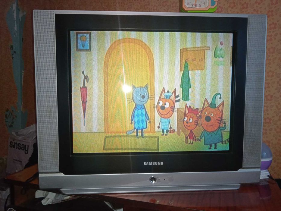 Продам старенький но хороший телевизор.