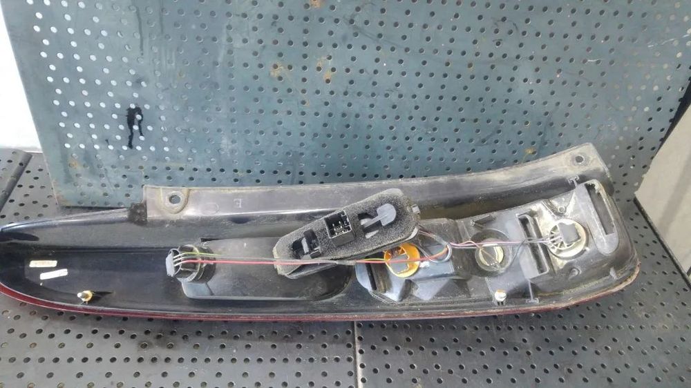 Stop tripla lampa dreapta ford fiesta 5 hatchback facelift jh jd 6s6113404a