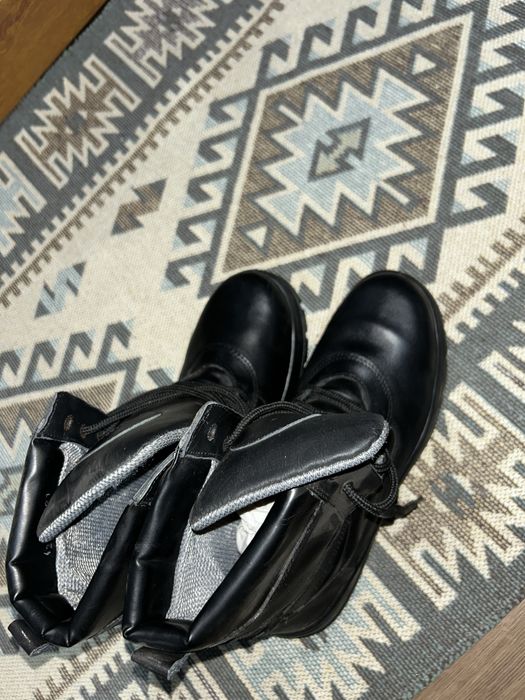 Vând bocanci militari tactici-politie, jandarmerie, pompieri etc.