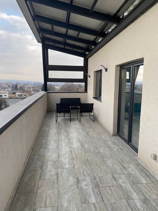 Apartament 2 camere + terasă, parcare privată, curte privată