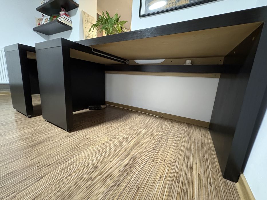 Birou cu tablie culisanta Ikea Malm