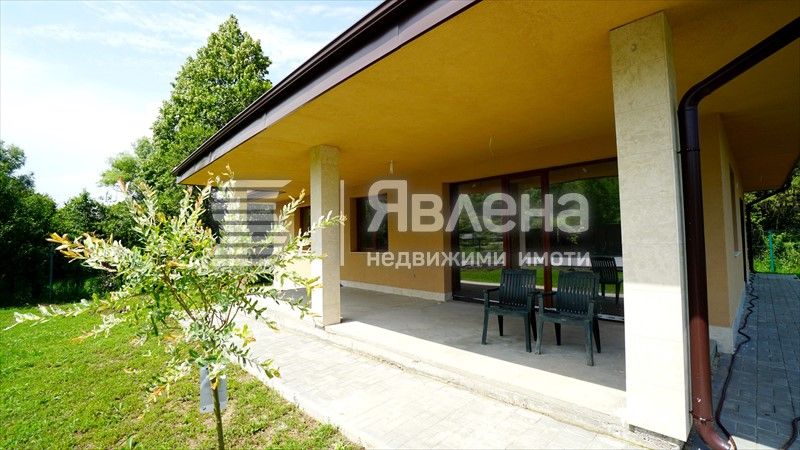 Продажба еднофамилна къща с. Големо Бучино