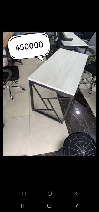 Loft parta .pisminiy. rabochi stol