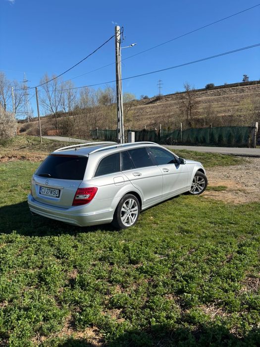 Vând sau schimb Mercedes