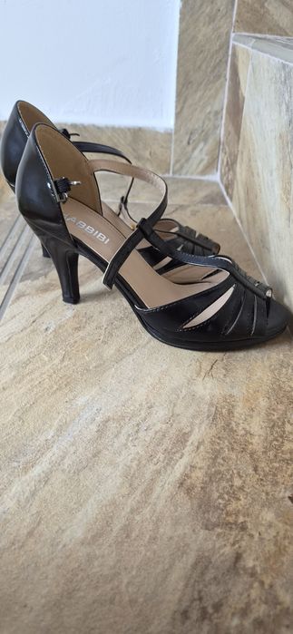 Sandale elegante pentru femei
