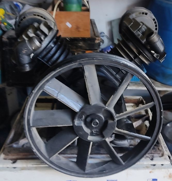 Продаю компрессор.