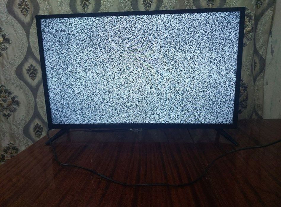 Телевизор SAMSUNG 32 дюйма (не смарт)