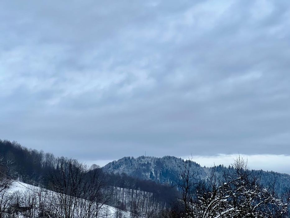 Casa de vanzare sau afacer în turism ,15000 metri pătrați teren în jur