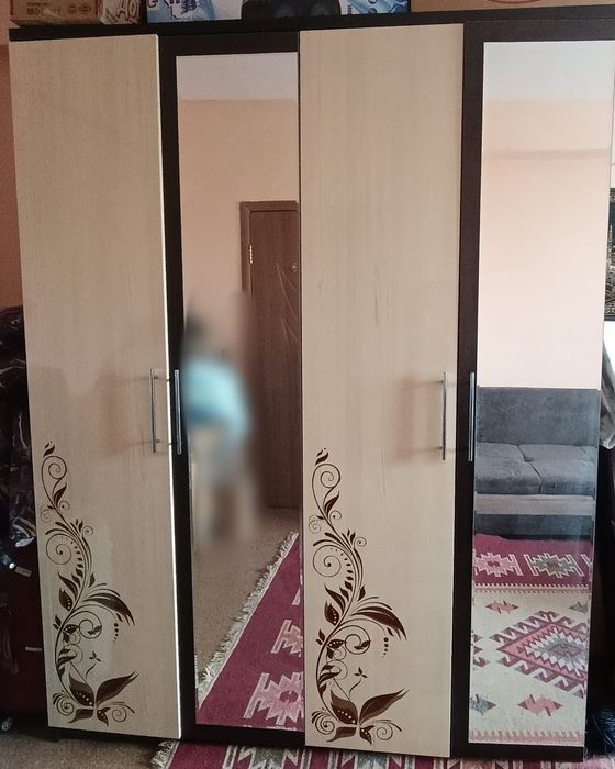 Продам шкаф, большой в хорошем состоянии