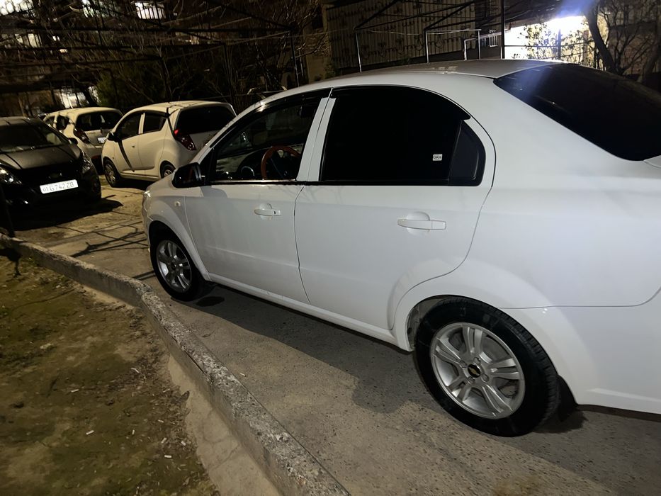 Nexiya 3 8.100 kelishiladi. !!