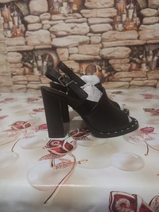 Босоножки кожаные турция