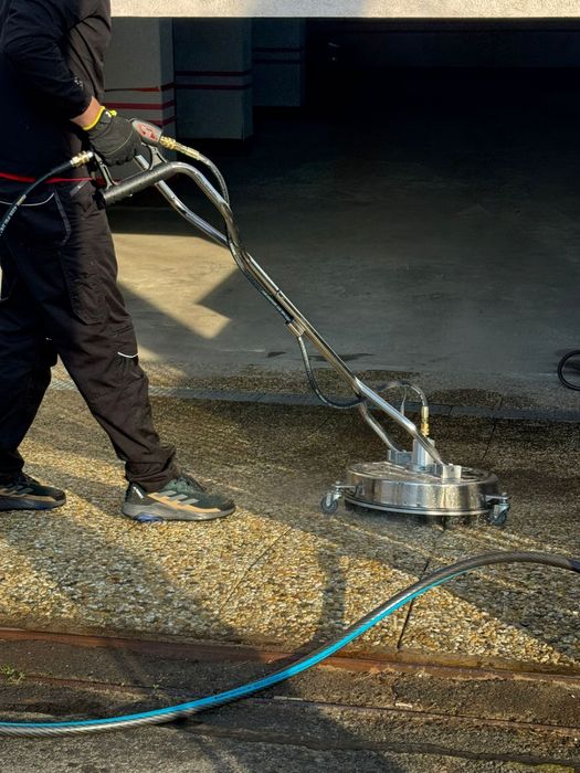 Servicii de curățare cu presiune