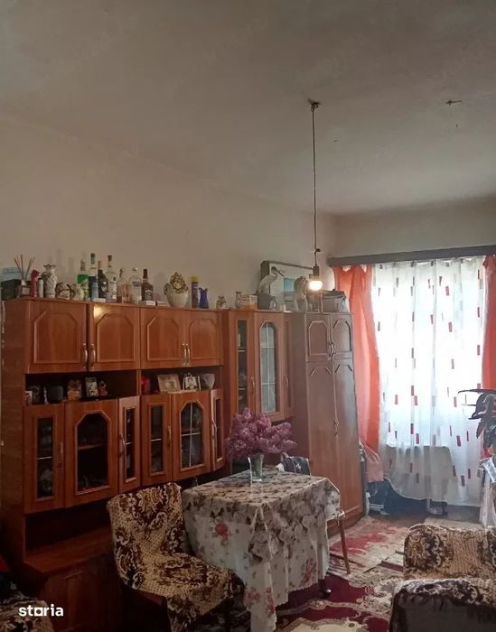 Apartament renovabil cu o camera la casa 36 mp + 47 mp teren | Marasti