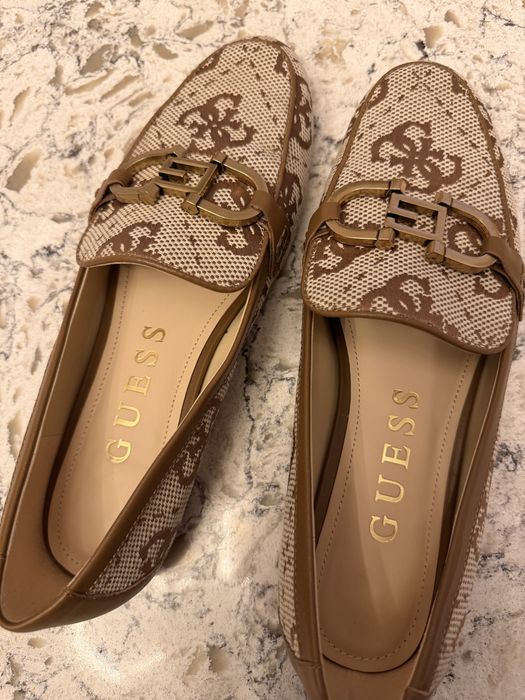 Оригинални обувки Guess