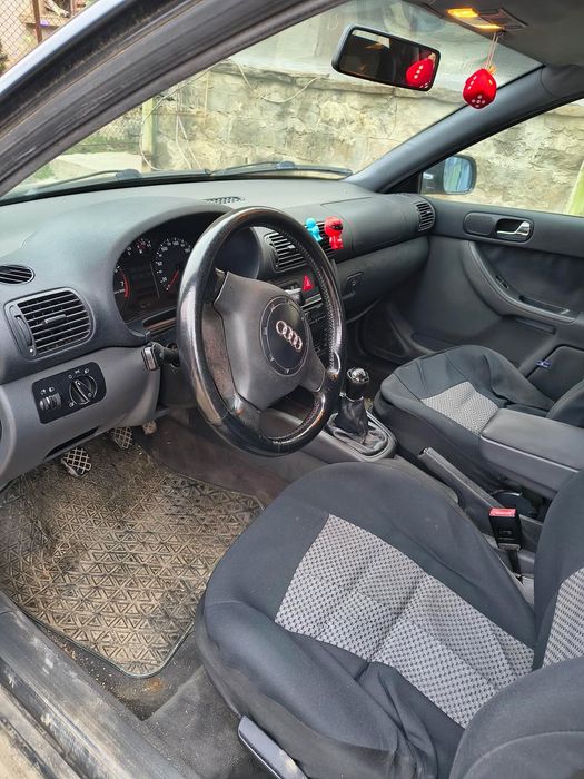 Audi a3 1.6 бензин