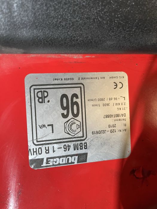 Vand masina de tuns iarba