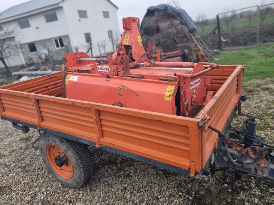 Vand remorca basculila si freza Maschio