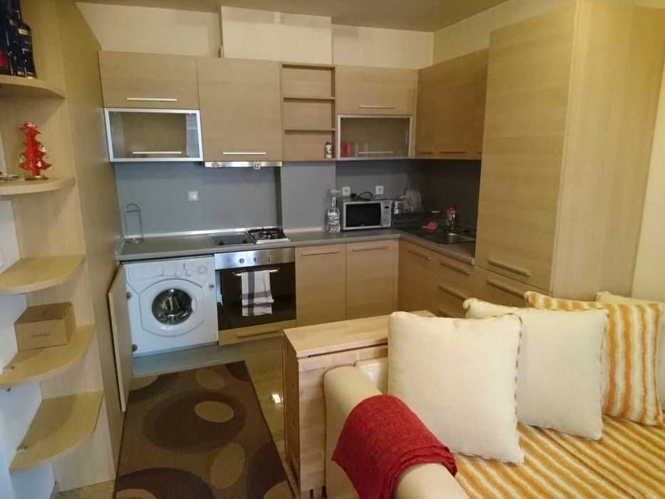 Продава се Двустаен апартамент в София, Център - 65 кв.м за 2585 €/кв.м - Снимка #1