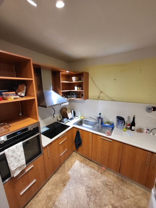 Кухня ъглова с ширм, котлон, мивка, плотове