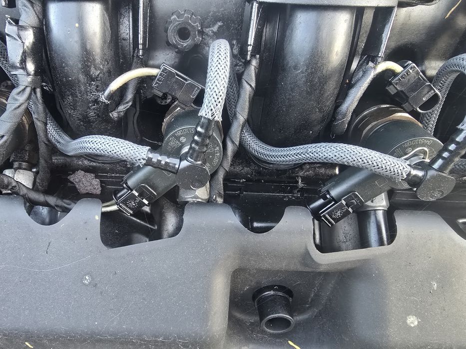 Injectoare opel movano trafic 2.5