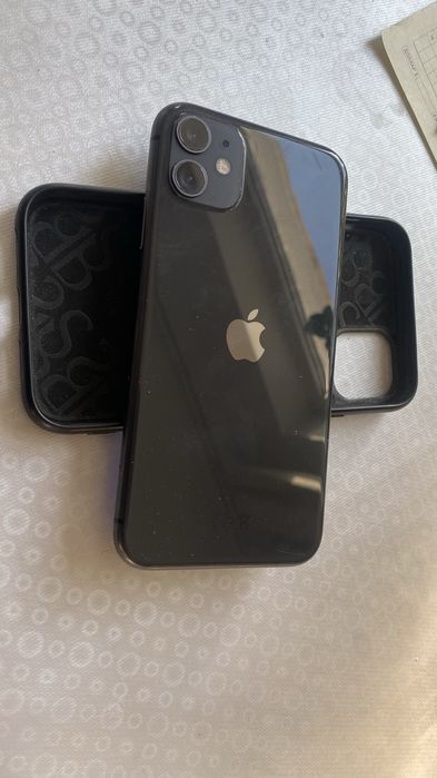 Продам Айфон 11 в хорошем