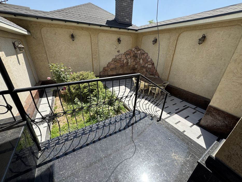 Сдам в аренду 2х этажный дом в центре по ул. Аккурганская