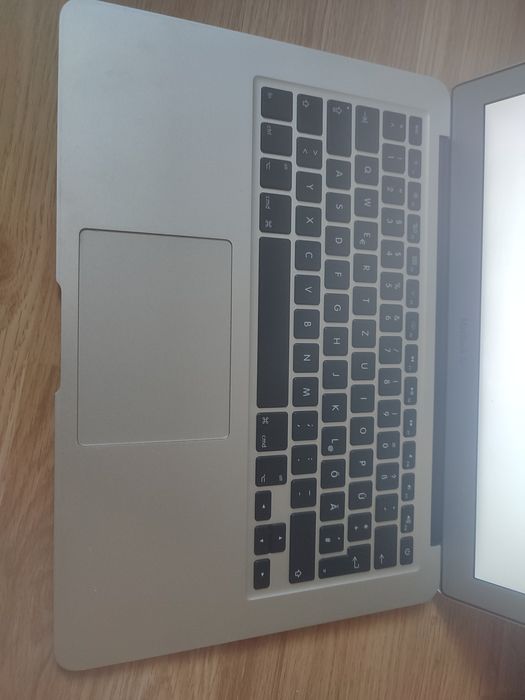 Macbook Air 13 A1369 Emc2469 - i5 / Baterie Bunaa