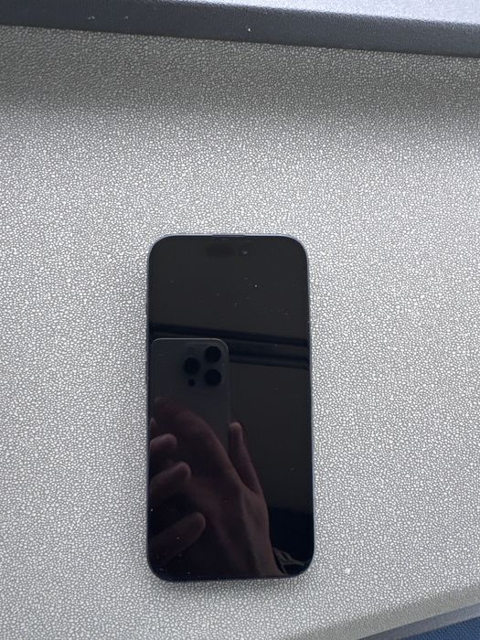 Айфон 15 използван 3 месеца