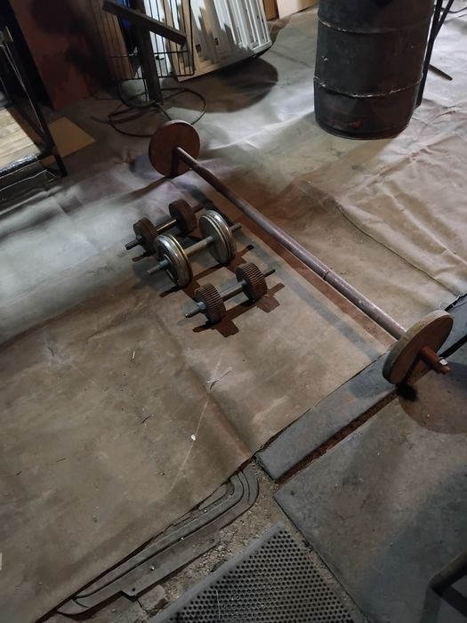 Гантели и штанга .