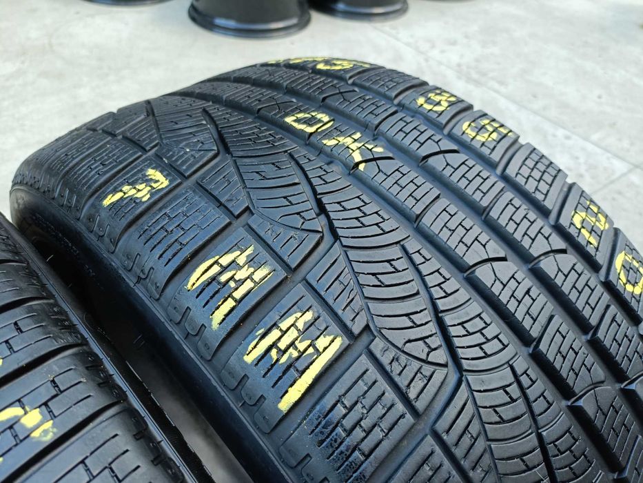 Doua anvelope iarna 275 35 20 pirelli sottozero 2 profil de 7 nmm