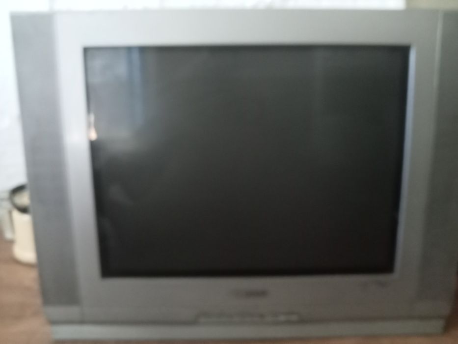 Продам телевизор цветной