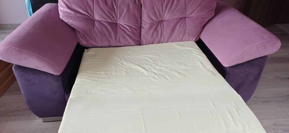 Диван двойка малко използван