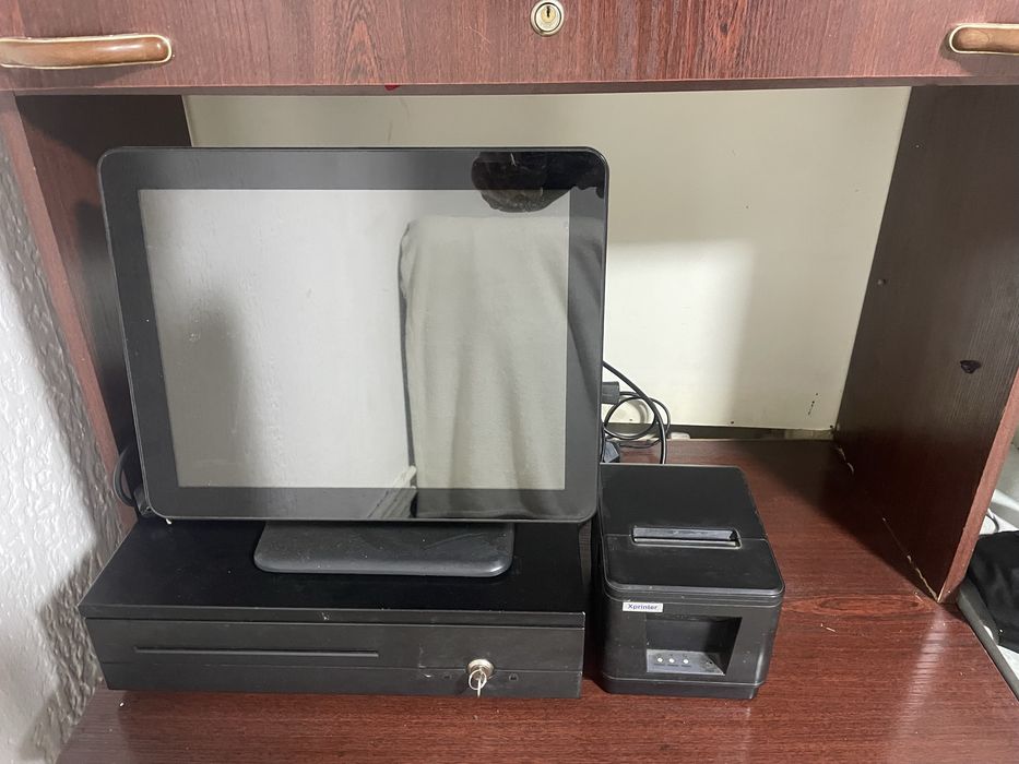 Продам кассовый аппарат моноблок принтер