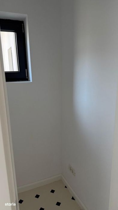 Proprietar vând apartament 2 camere (posibil 3) zona Piața Amzei