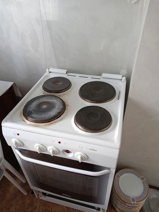 Продам электро плиту