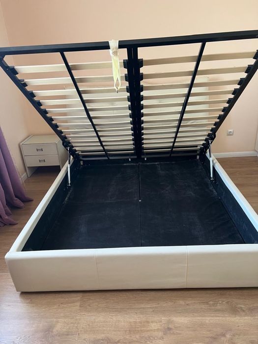 Продам кровать двуспальная