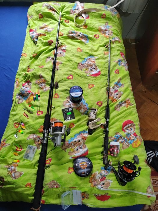 vand lansete de pescuit cu momeli