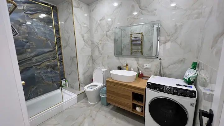 Сдается 2 ком квартира посуточно на батысе