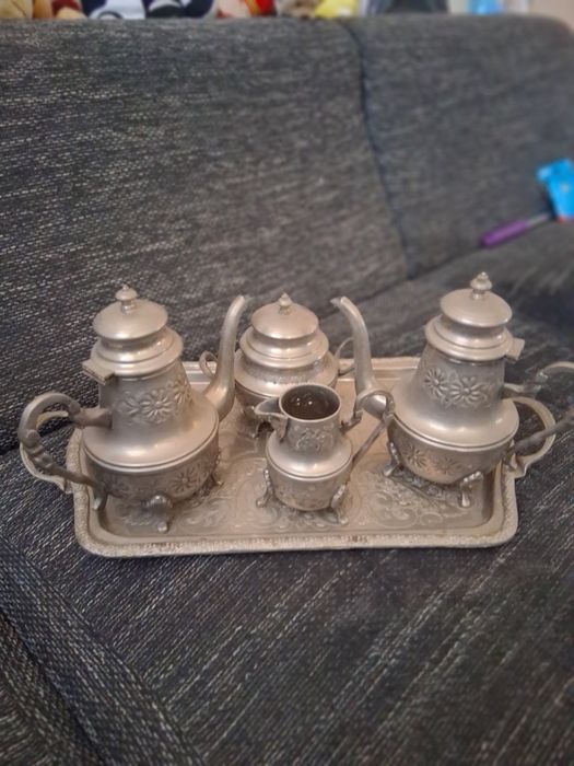 ceainic cu accesorii