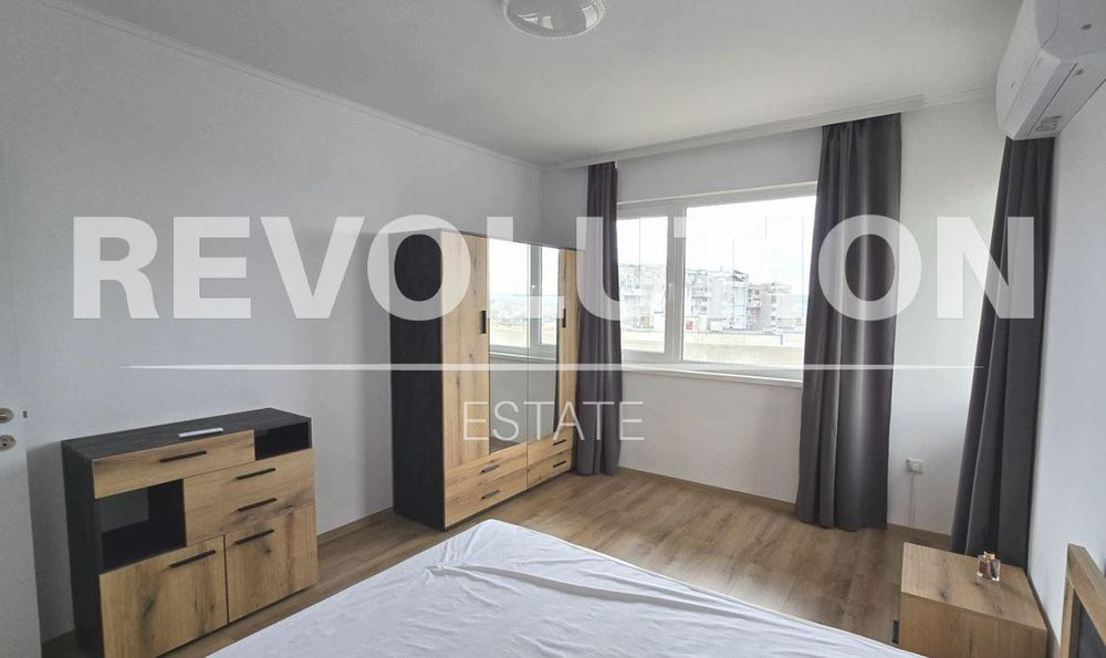 Дава се под наем Тристаен апартамент в Варна, Център - 80 кв.м за 750 € - Снимка #4