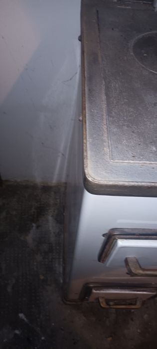 Cuptor încălzire captusita cu cărămidă samota pe lemne sau gaz.