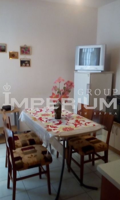 Тристаен апартамент под наем в района на Окръжна болница, гр.Варна