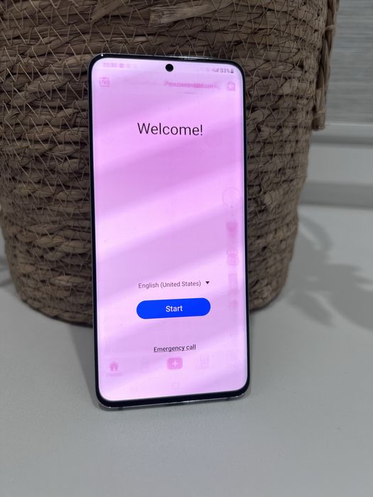 Продам заблокированный Samsung S20