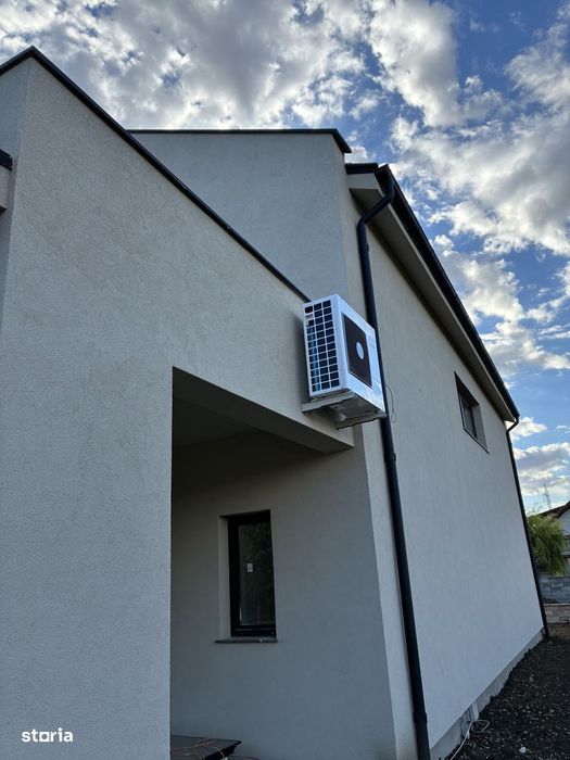 Proprietar Vand Casa TERMO  PASIVA capabila sa functioneze independent