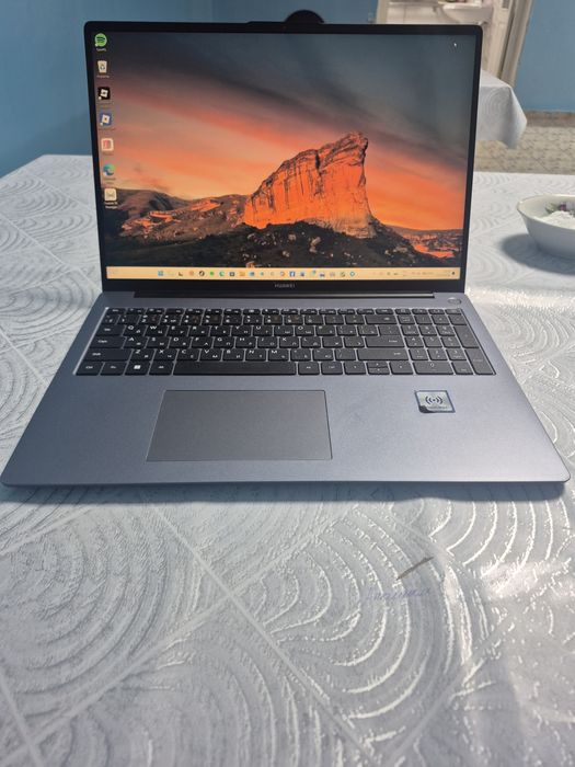 Ноутбук HUAWEI / MateBook D 16/ бу