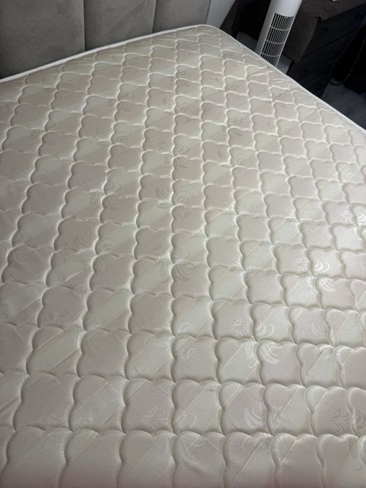 Продам матрас 200х180