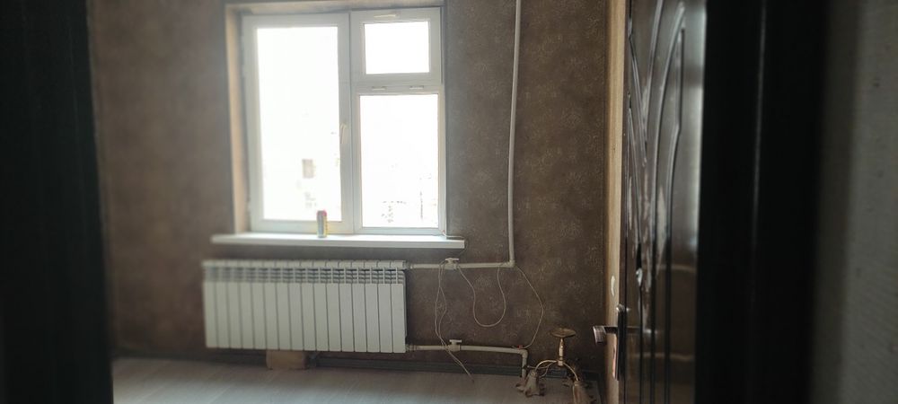 Продается 2 комнатная квартира 4 этаж 5 этажный дом.  Сергели 4 Ярмарк