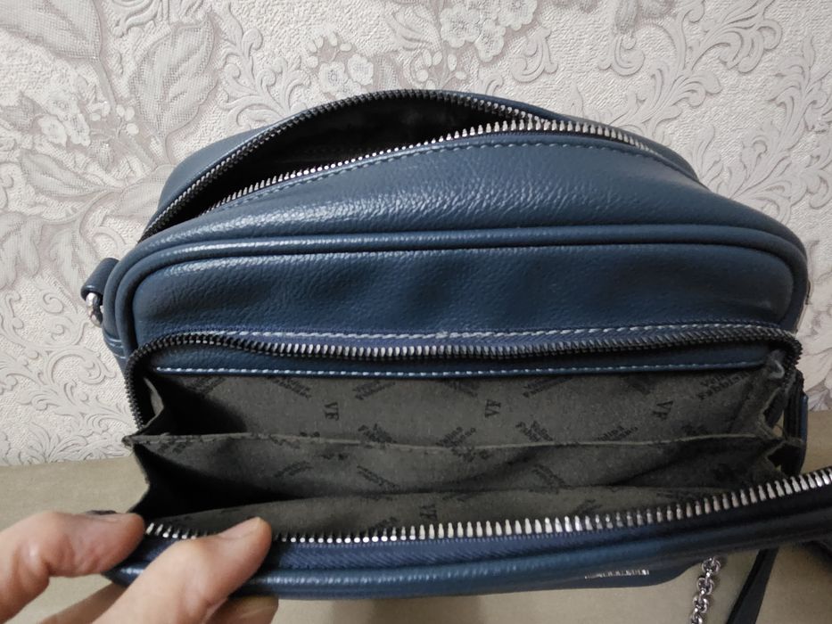 Продам сумочку кросбоди Fabbiano